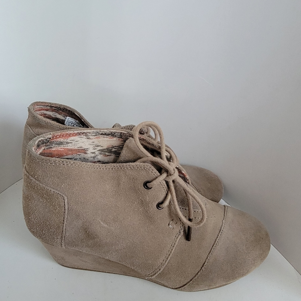 Toms Taupe Desert Wedge Bootie